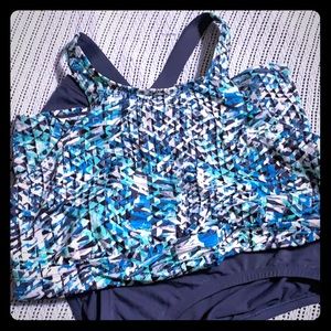 Nike tankini swim top and bottoms.